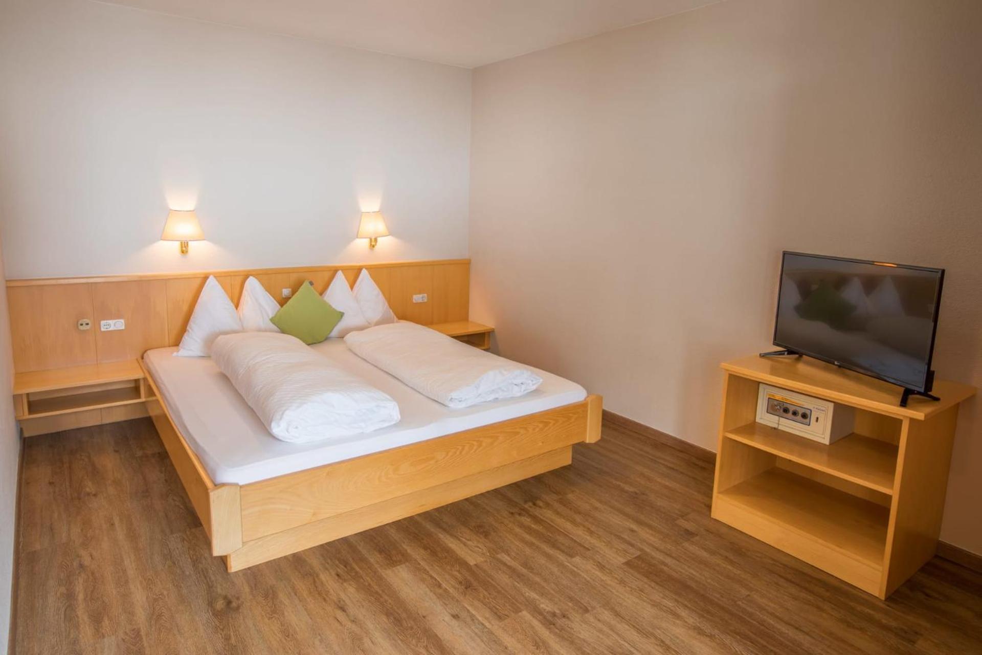 Mountain Living Apartments ซานวาเลนตีโน อัลลา มูตา ภายนอก รูปภาพ