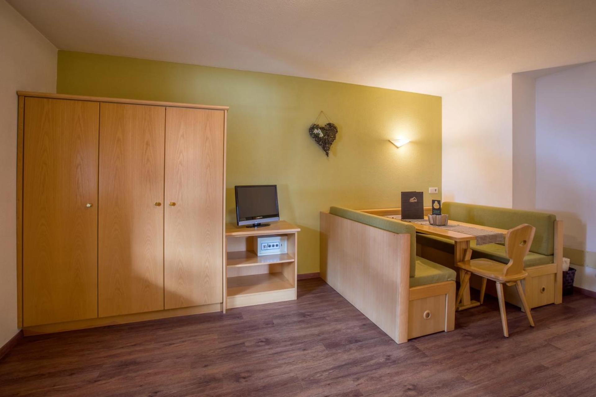 Mountain Living Apartments ซานวาเลนตีโน อัลลา มูตา ภายนอก รูปภาพ