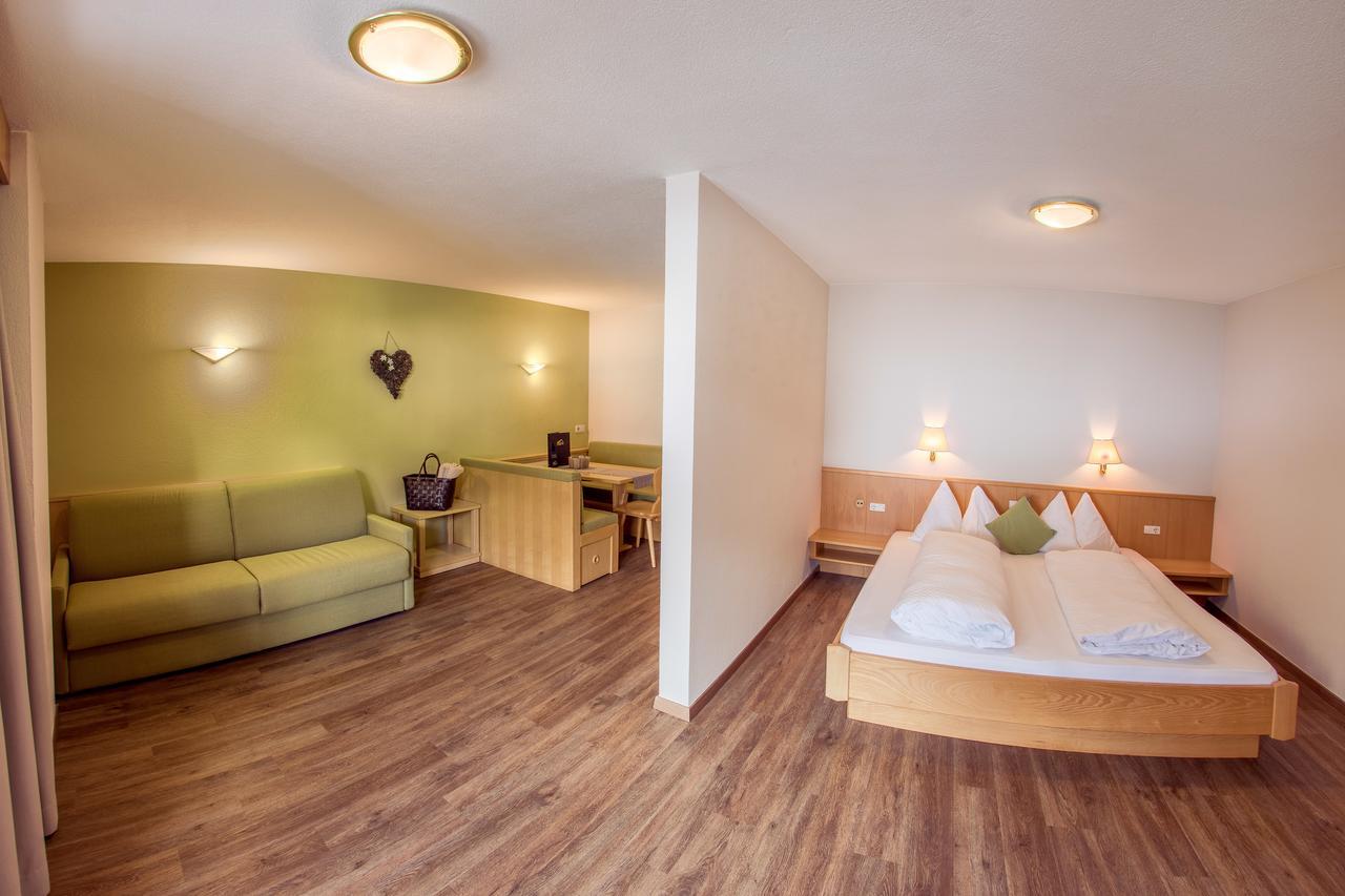 Mountain Living Apartments ซานวาเลนตีโน อัลลา มูตา ภายนอก รูปภาพ