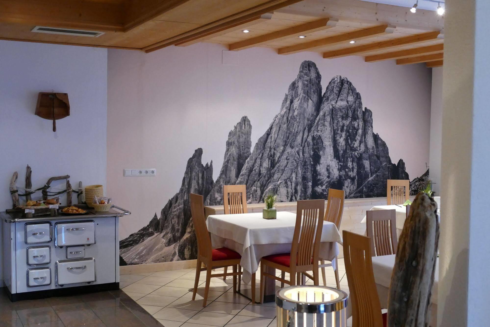 Mountain Living Apartments ซานวาเลนตีโน อัลลา มูตา ภายนอก รูปภาพ
